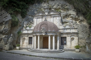 Tempio di S. Emidio Alle Grotte 01